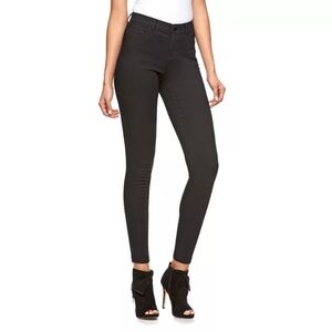 Jennifer Lopez Black Skinny Jeans with Stretch Fabric